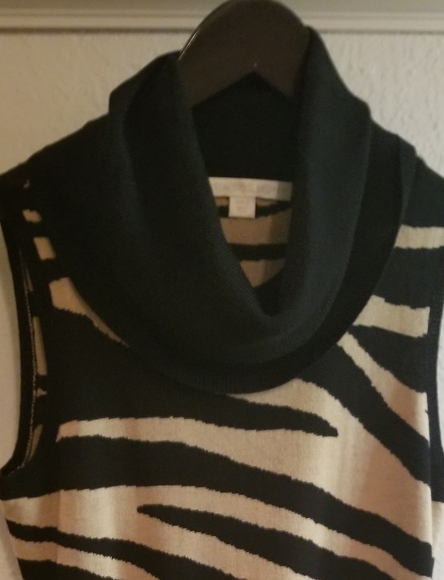 Sweater - Picture 2 of 3